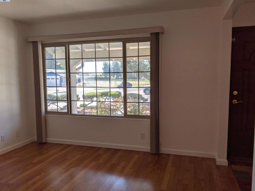 TOWN AND COUNTRY - Residential