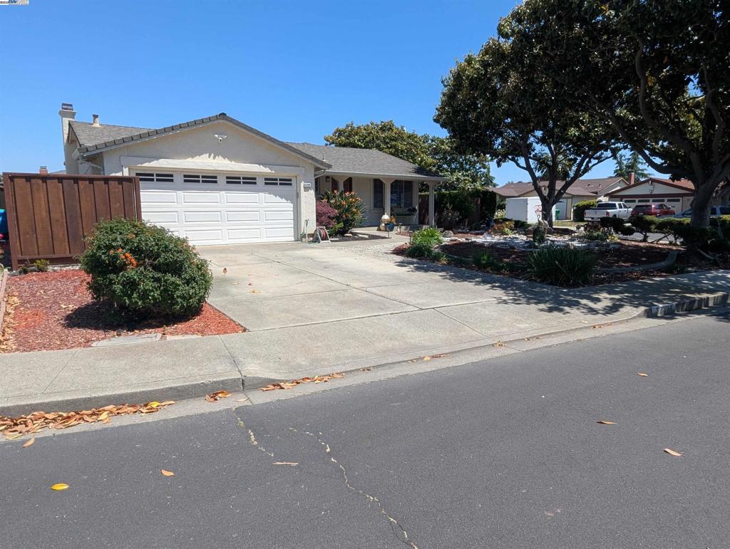 TOWN AND COUNTRY - Residential