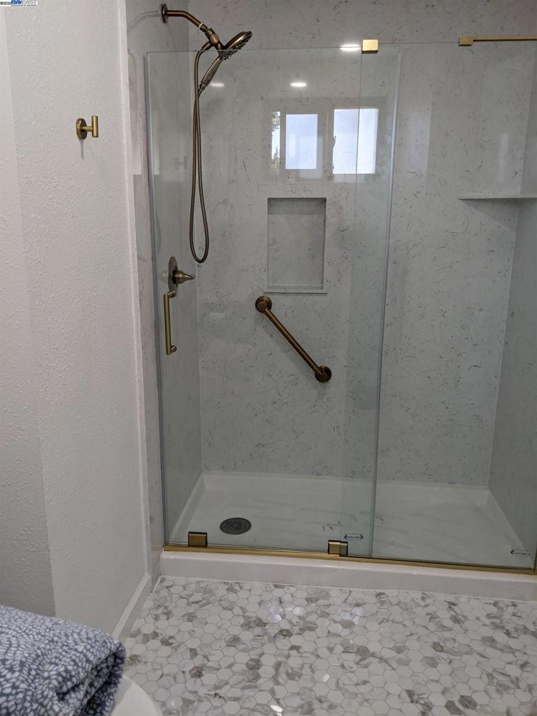 TOWN AND COUNTRY - Residential