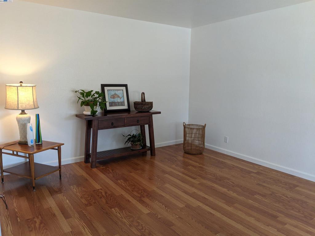 TOWN AND COUNTRY - Residential