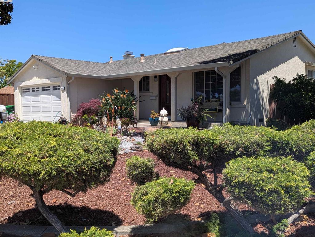 TOWN AND COUNTRY - Residential