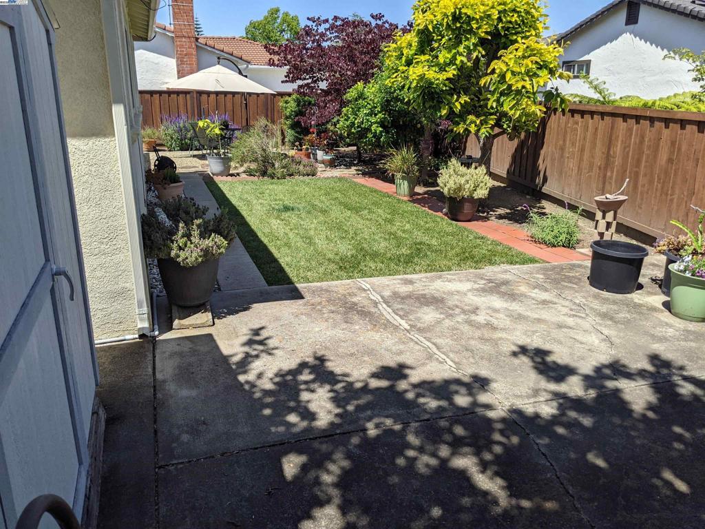 TOWN AND COUNTRY - Residential