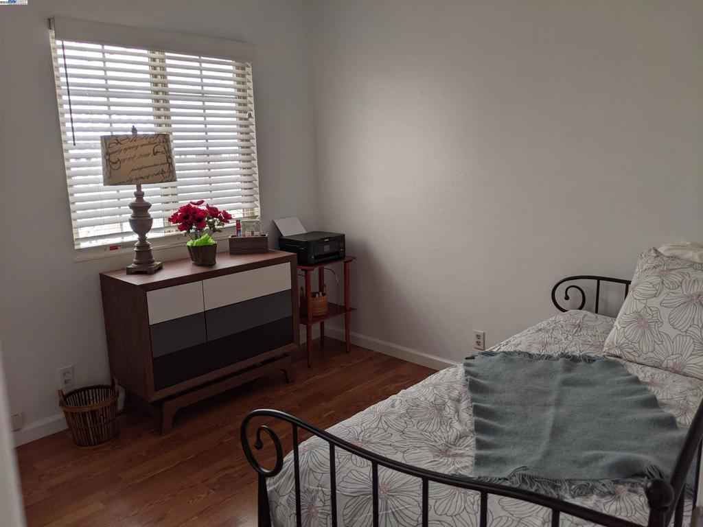 TOWN AND COUNTRY - Residential