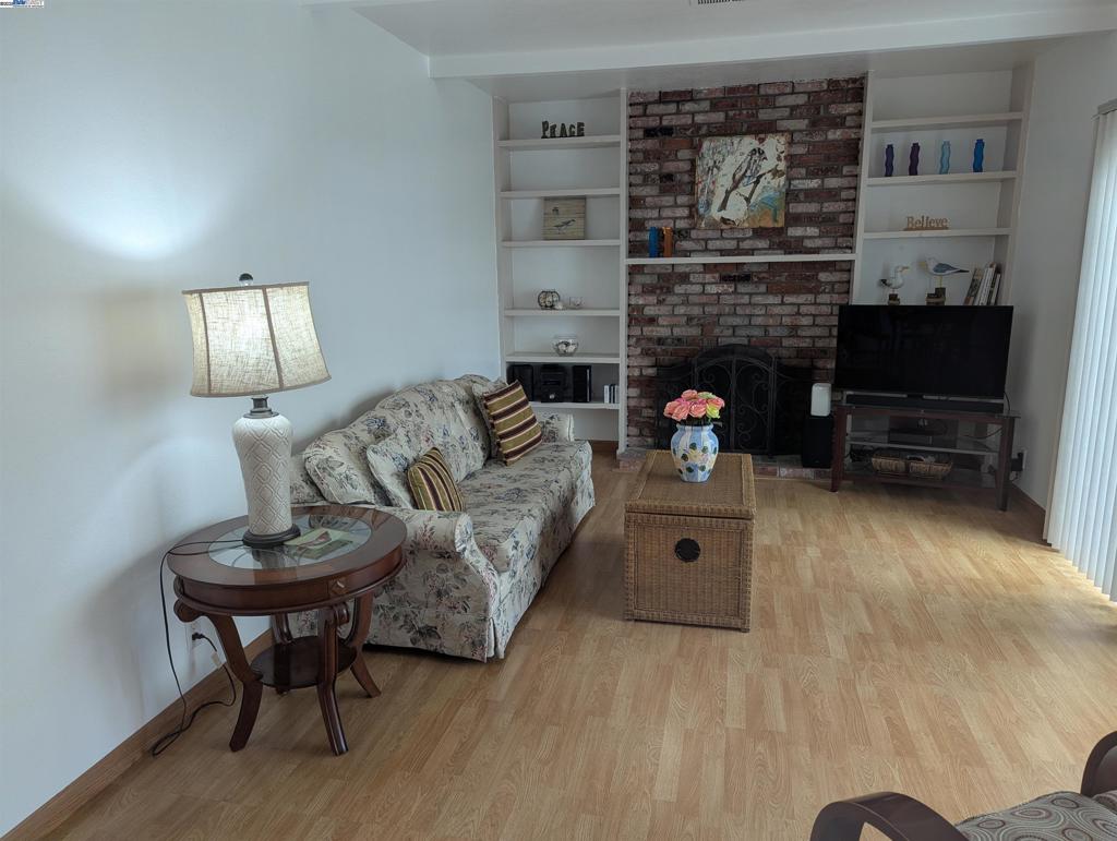 TOWN AND COUNTRY - Residential