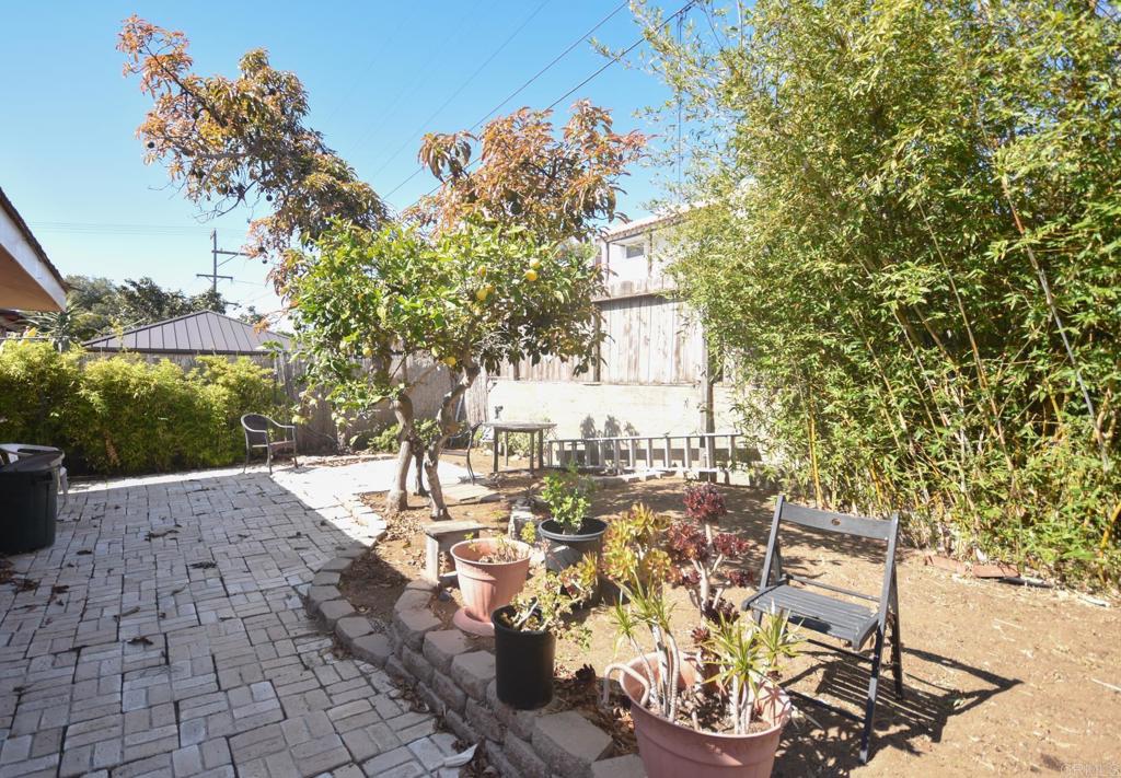 410 S Clementine Street