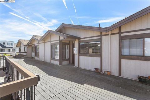 Photo of 1220 Porta Ballena, Alameda, CA 94501 (MLS # 41114784)