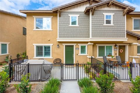 Photo of 19245 Sequoia Grove St, Riverside, CA 92507 (MLS # CV25243675) Photo of 19245 Sequoia Grove St, Riverside, CA 92507 (MLS # CV25243675)