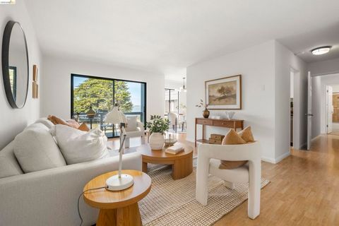 8 Admiral Dr A229 Emeryville CA 94608