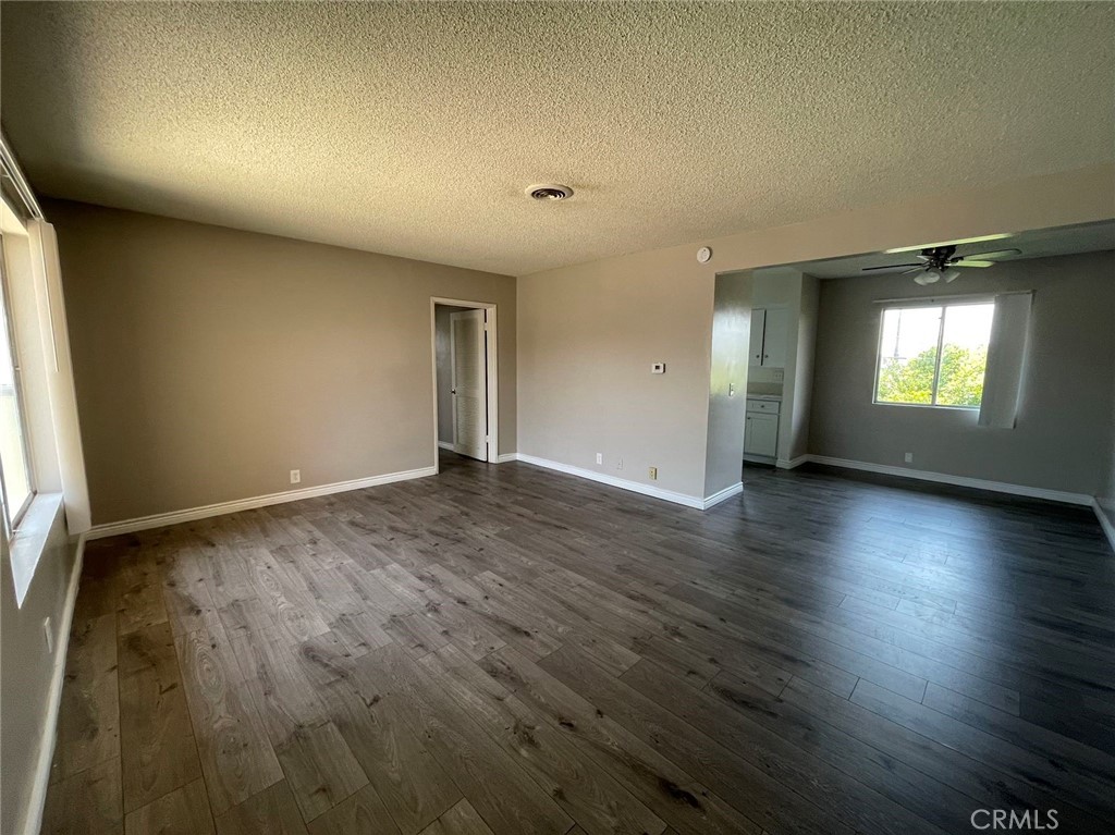 826 N Barranca