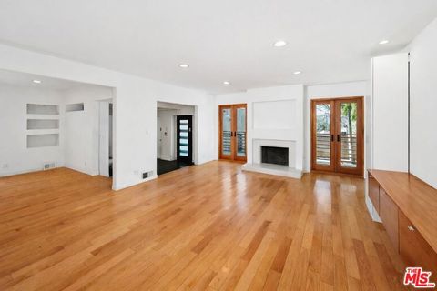 Tiny photo for 550 Almar Avenue, Pacific Palisades, CA 90272 (MLS # 26652221)