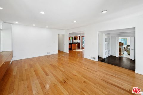 Tiny photo for 550 Almar Avenue, Pacific Palisades, CA 90272 (MLS # 26652221)