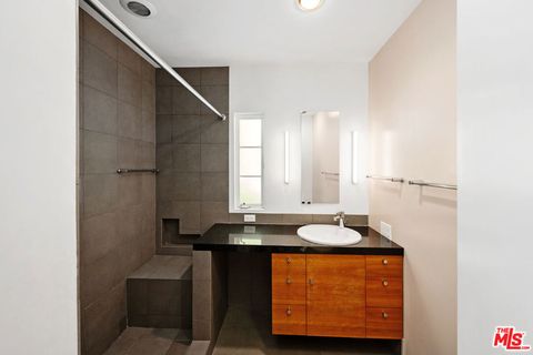 Tiny photo for 550 Almar Avenue, Pacific Palisades, CA 90272 (MLS # 26652221)