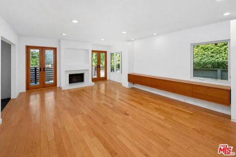 Tiny photo for 550 Almar Avenue, Pacific Palisades, CA 90272 (MLS # 26652221)