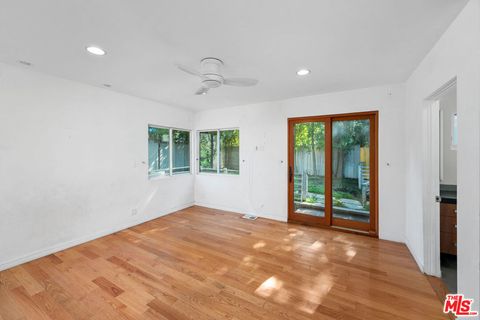 Tiny photo for 550 Almar Avenue, Pacific Palisades, CA 90272 (MLS # 26652221)