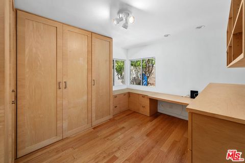 Tiny photo for 550 Almar Avenue, Pacific Palisades, CA 90272 (MLS # 26652221)