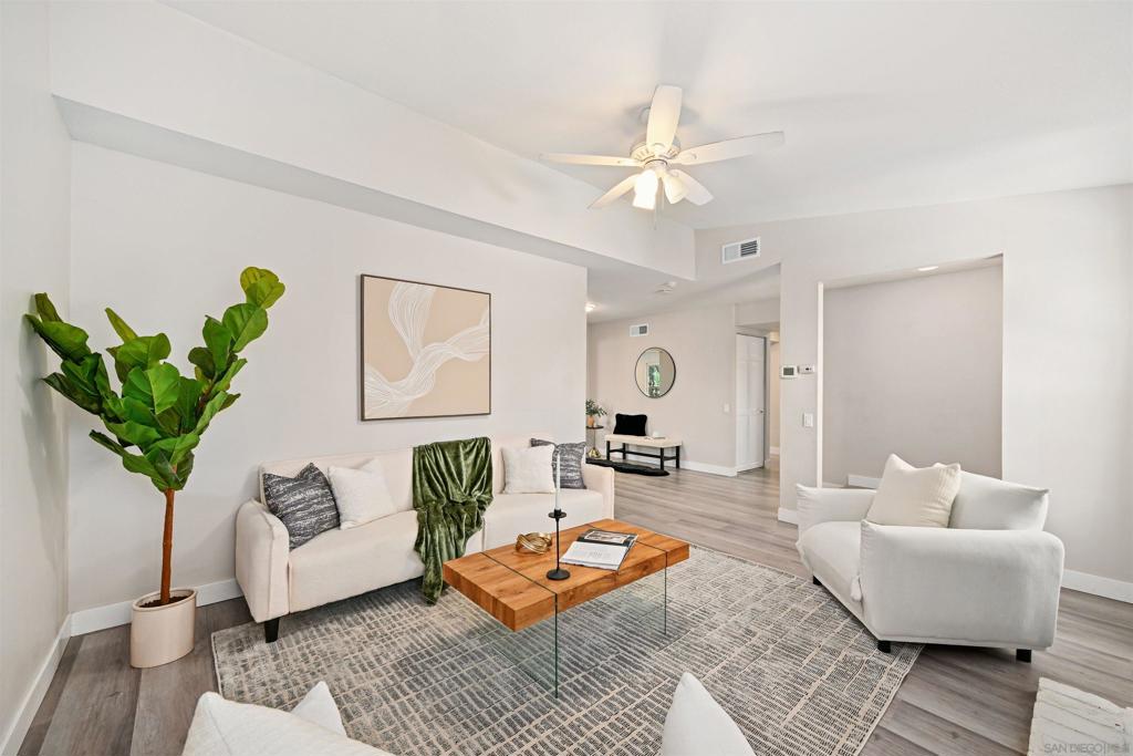 13133 Calle De Las Rosas