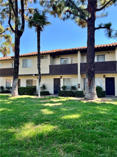 Photo of 1097 Santo Antonio Dr, Colton, CA 92324 (MLS # IV26197058)