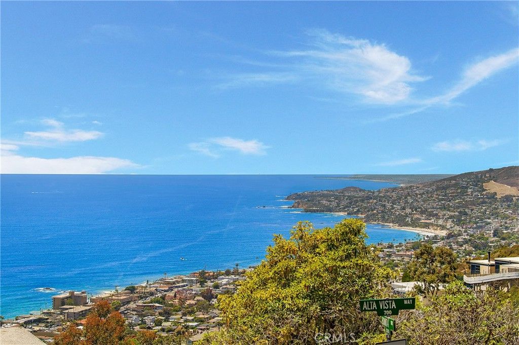 Photo of 785 Alta Vista Way, Laguna Beach, CA 92651 (MLS # LG26072188)