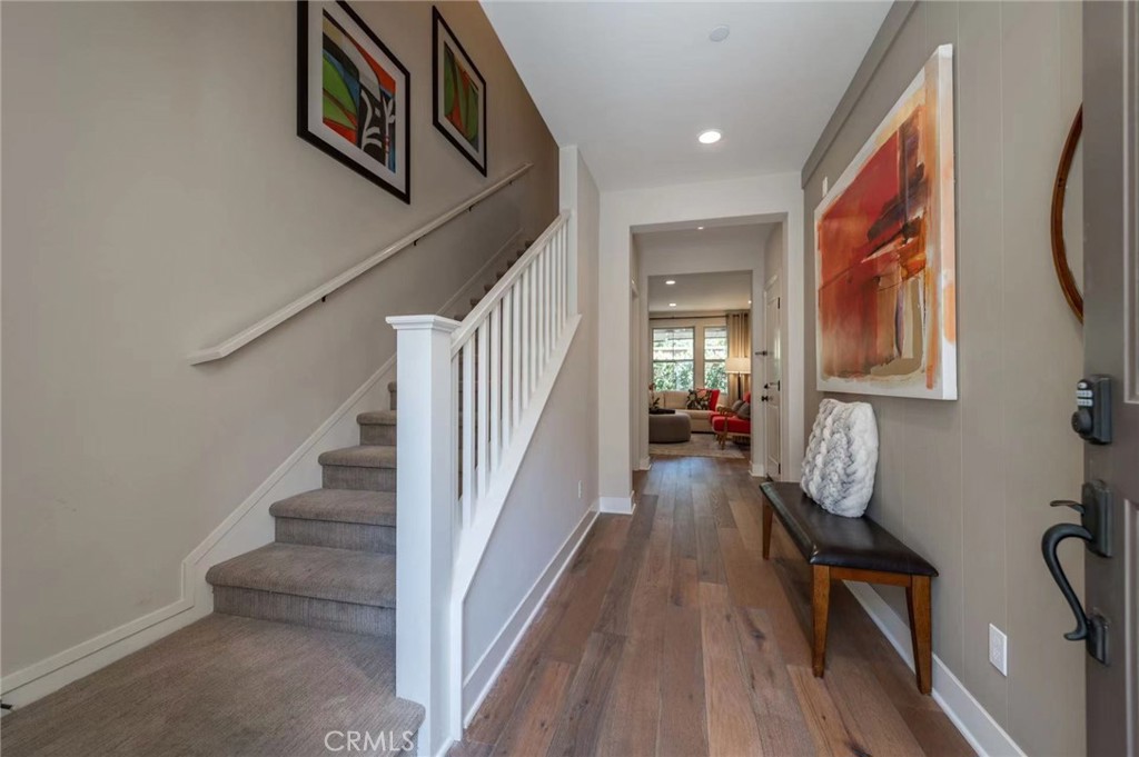 Welcome to 150 Annuals, a formal model home located in highly desired cypress east village. This bright and spacious home with open-concept floor plan. Oversized living room connect to chef's kitchen and dinning area. 3 bedrooms and 2 bath including master suite composed of second floor.