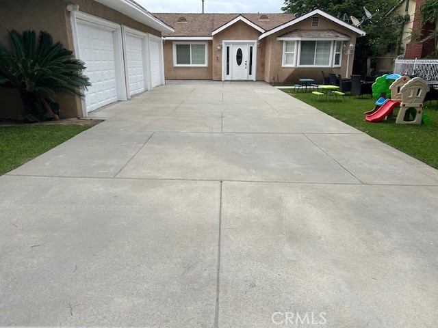 12023 Hemlock Street