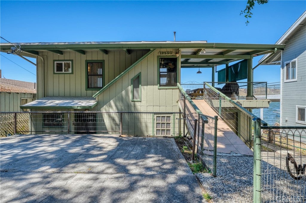 12250 Baylis Cove