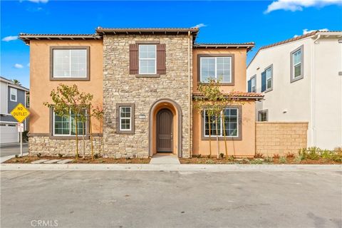 Photo of 5346 Malibu Way, Chino, CA 91710 (MLS # AR26092309)