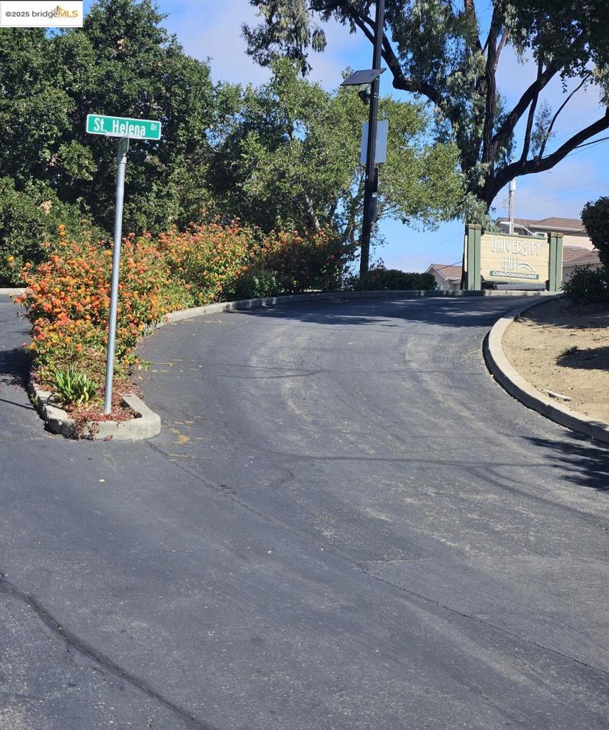 UNIVERSITY HILLS - Residential