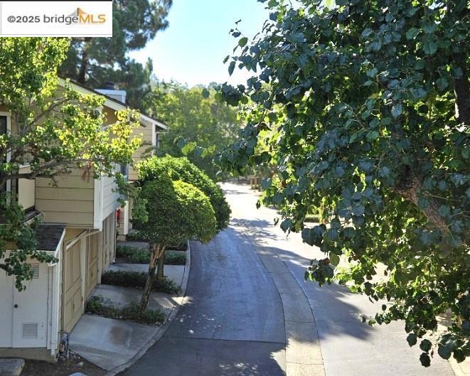 UNIVERSITY HILLS - Residential