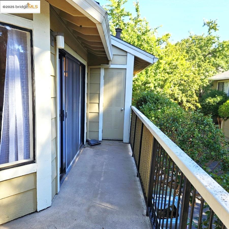 UNIVERSITY HILLS - Residential