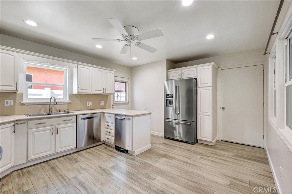 Beautifully updated 3-bedroom (plus BONUS room!), 2-bath single-family home stands out with unique and inviting features that tenants will love. Step into spacious, sunlit interiors with modern touches and a seamless flow from living areas to the outdoors.
Enjoy the versatility of the bonus room in the backyard—perfect for a home office, gym, creative studio, or guest space. Host gatherings around the cozy fire pit in the front, offering a welcoming spot for relaxing evenings with friends and neighbors. The expansive backyard not only provides plenty of space for kids or pets to play but also boasts a mature lemon tree, inviting fresh-picked moments right outside the door.
With a one-car garage, ample storage, and a prime location near schools, parks, and local conveniences, this home offers both comfort and lifestyle. Experience suburban tranquility with easy access to everything the South Bay has to offer—schedule your showing today and discover the many ways to make this special property your next home!