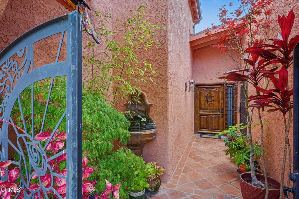 4258 Avenida Prado