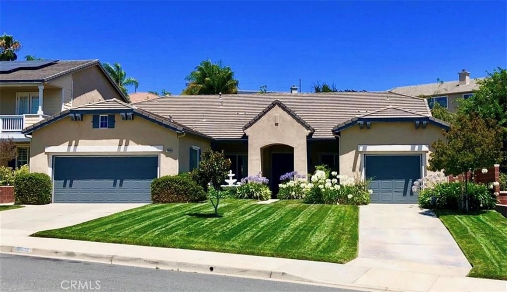 Rare single-story floor plan with over 2,900 square feet of living space featuring 5 bedrooms and 3 bathrooms. This spacious home boasts 10-foot ceilings and has been recently updated with fresh interior paint and brand-new vinyl flooring throughout all bedrooms and the living room, creating a clean and modern atmosphere. The open layout is perfect for comfortable indoor and outdoor living. Enjoy a large backyard with plenty of space for entertaining, gardening, or play, and a 3-car garage providing ample parking and storage. Located in a desirable Murrieta community with a low HOA of only $49 per month. Community amenities include a pool, spa, tennis courts, basketball courts, and a clubhouse—offering a resort-style lifestyle. Additional features include a fire sprinkler system, sewer connection. Don’t miss this exceptional opportunity to own a piece of paradise in Murrieta.