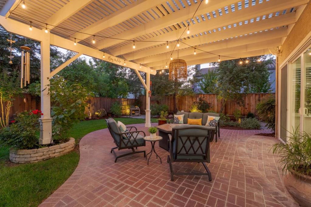 19125 Eagle View Drive