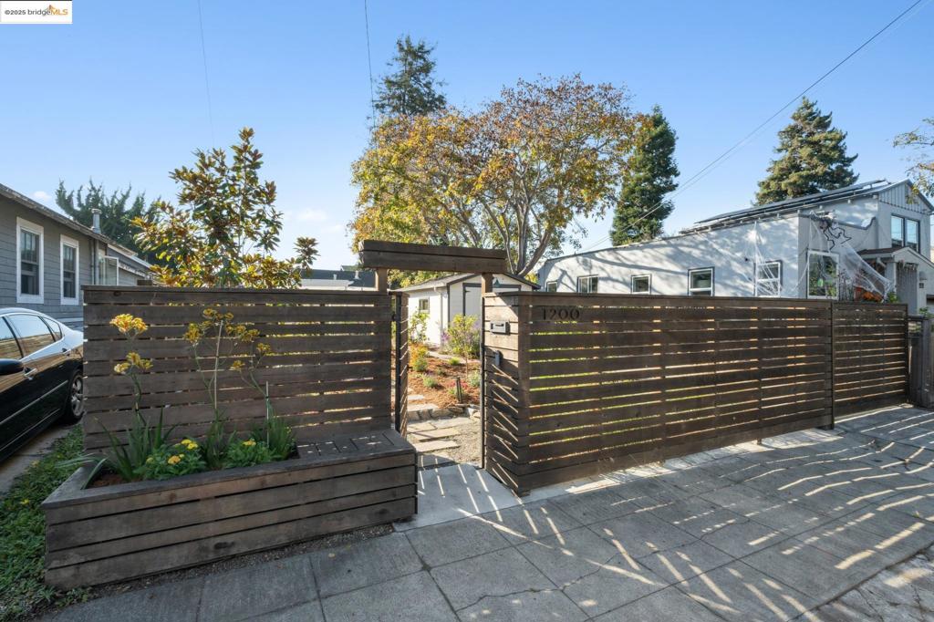 WESTBRAE - Residential