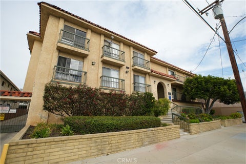 Photo of 4015 W 137th Street #112, Hawthorne, CA 90250 (MLS # SB26207402)