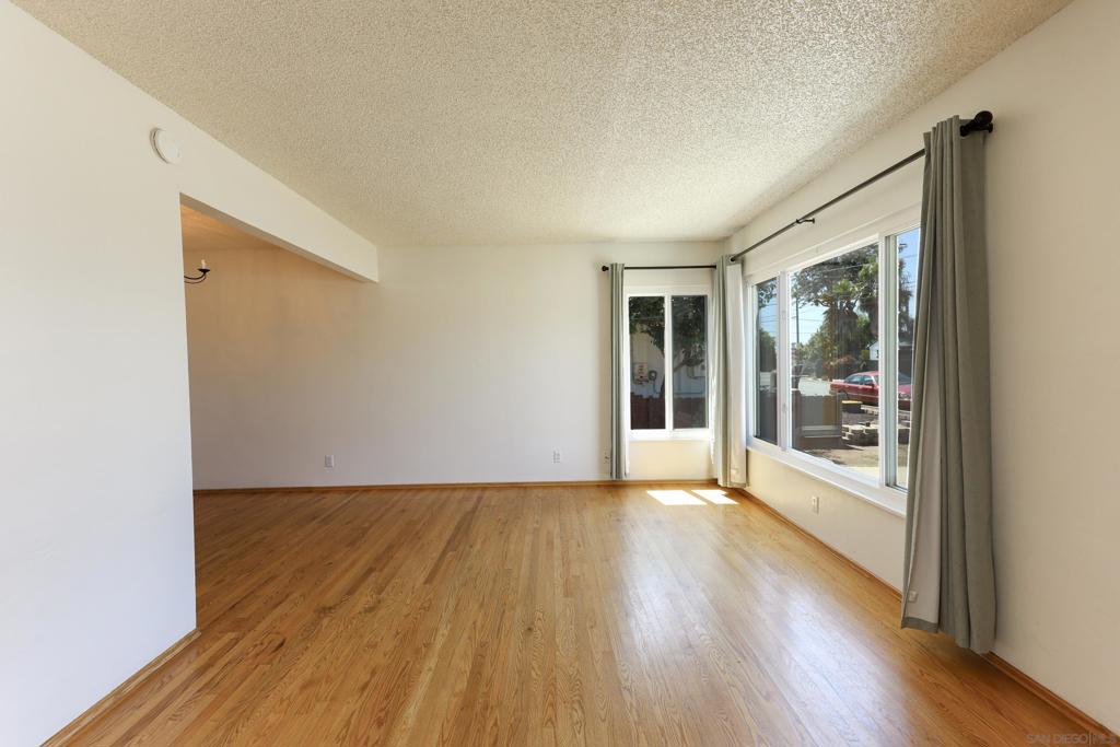 587 Jefferson Ave