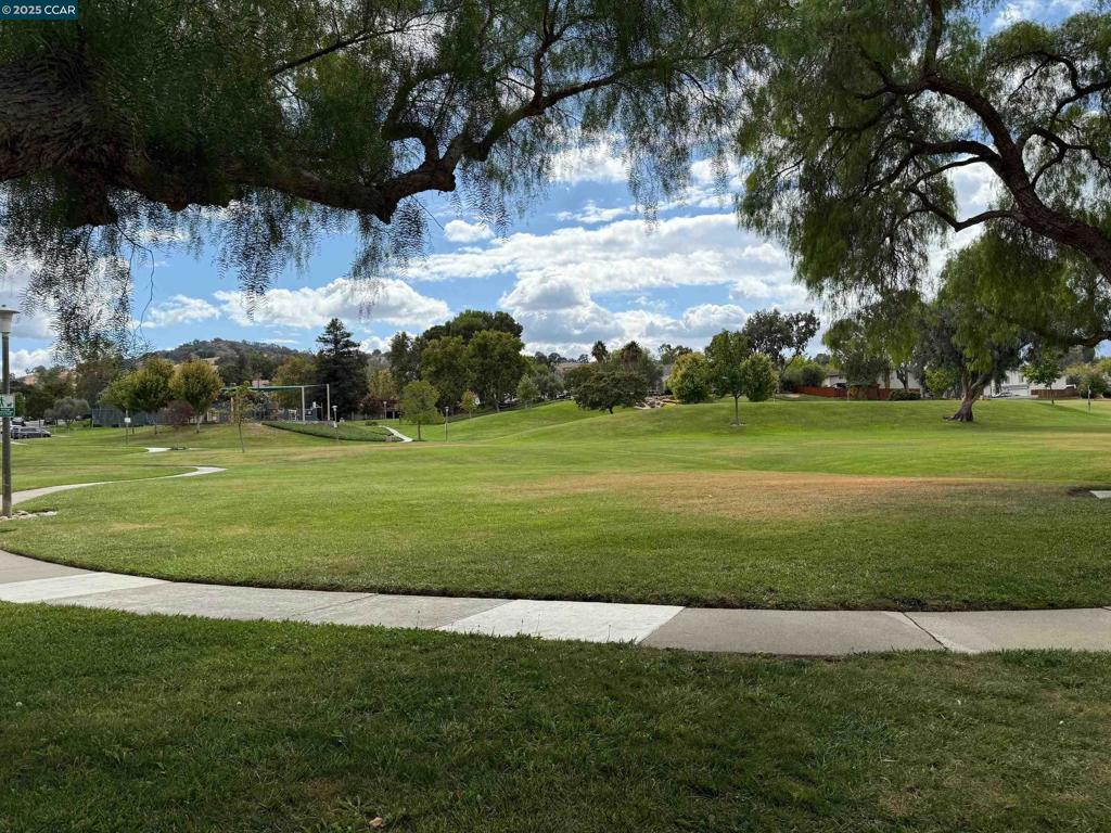 THECRSINGS - Residential Lease