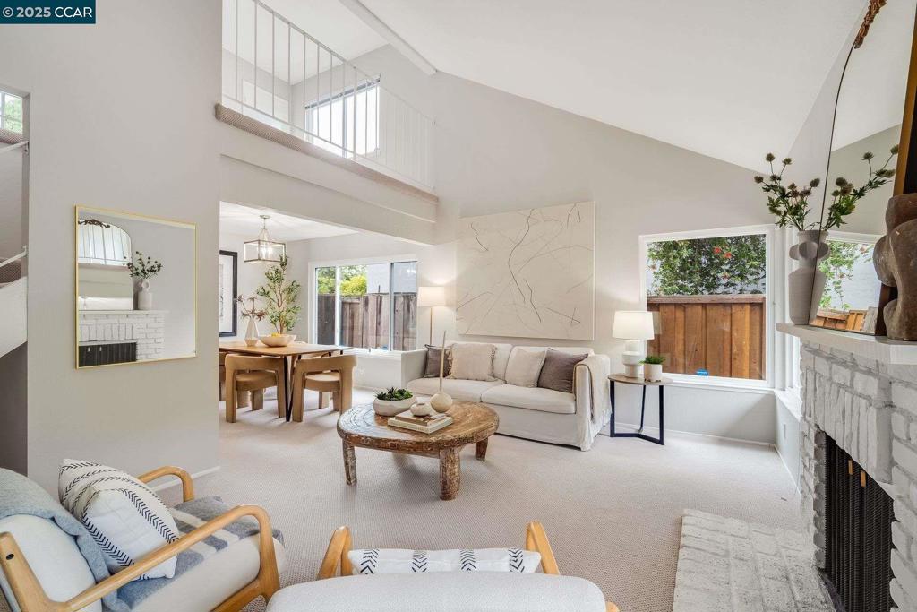 THECRSINGS - Residential Lease