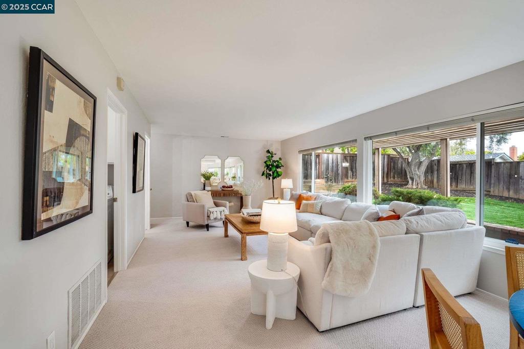 THECRSINGS - Residential Lease