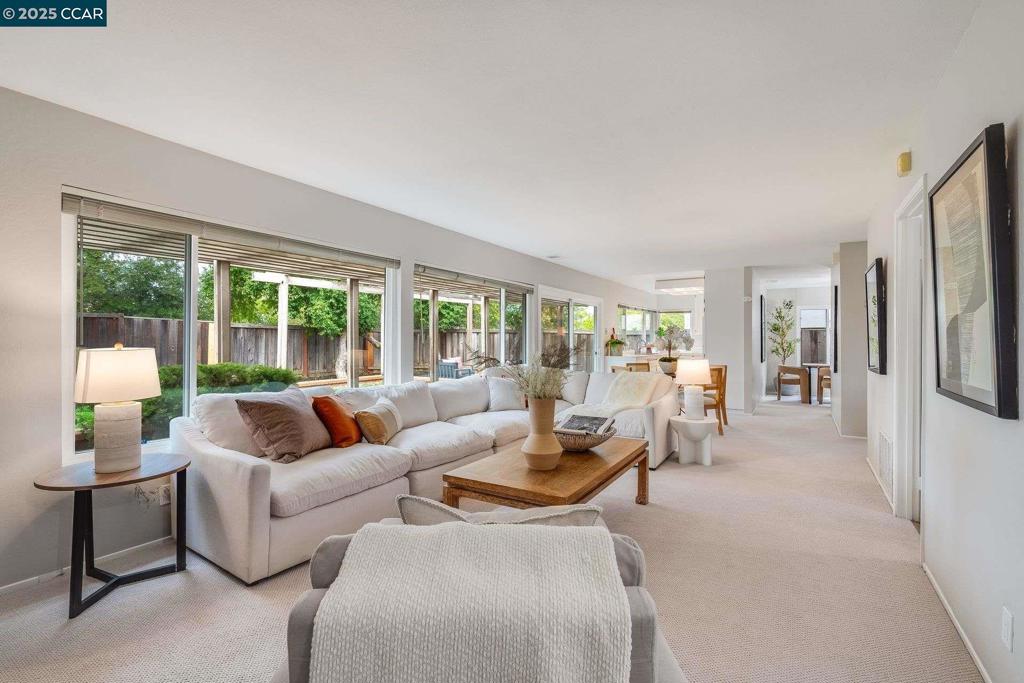 THECRSINGS - Residential Lease