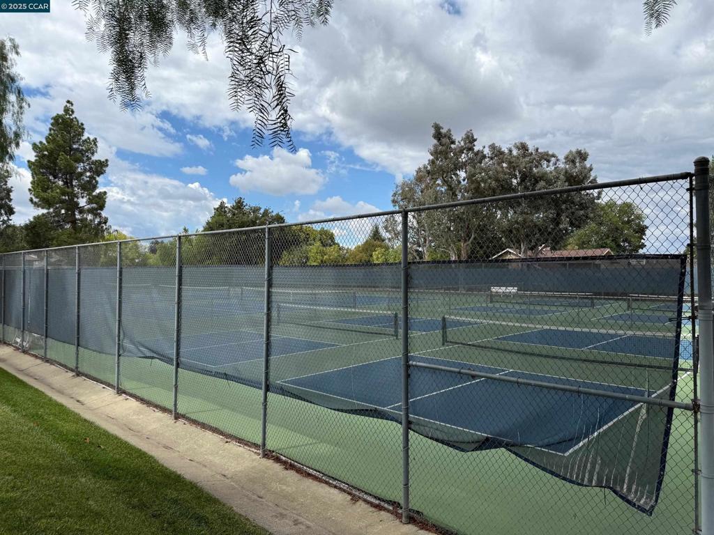 THECRSINGS - Residential Lease