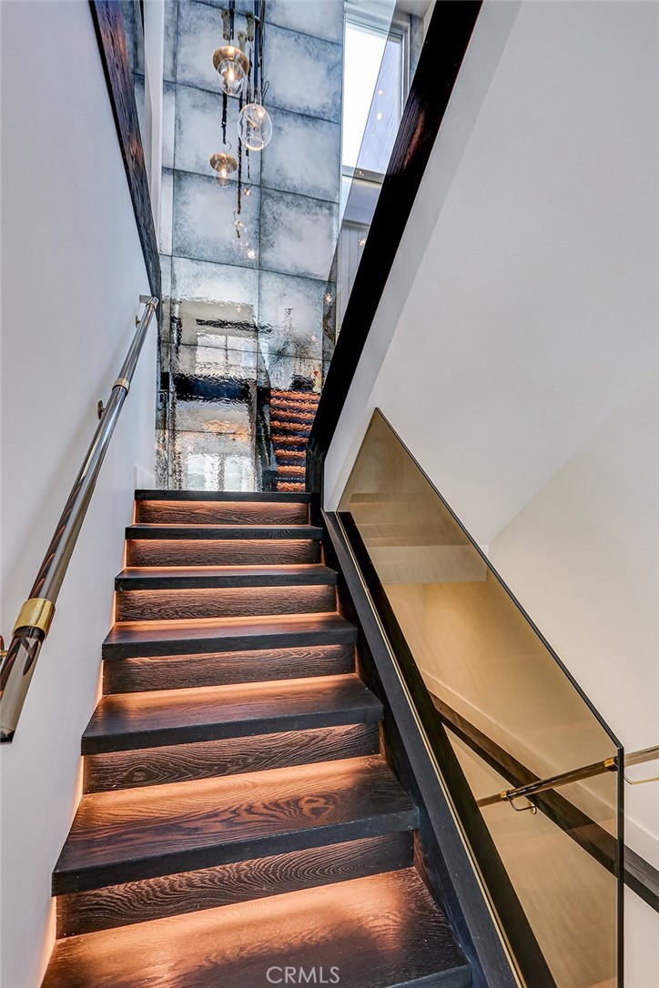 2417 Crest