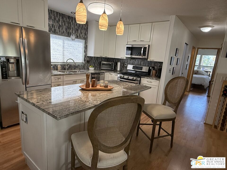 Hidden Springs - Manufactured In Park