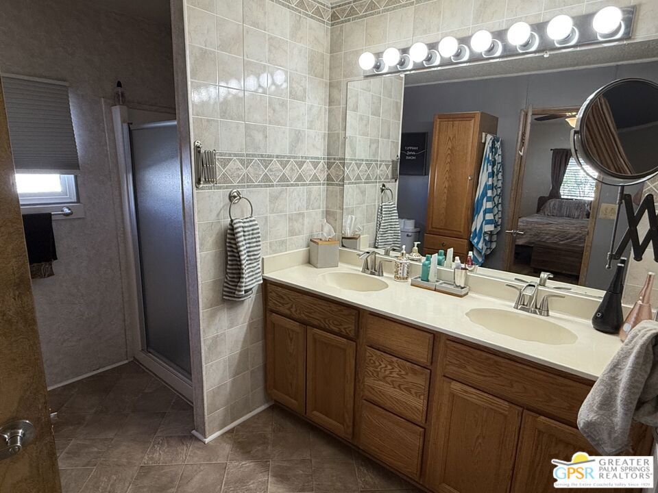 Hidden Springs - Manufactured In Park