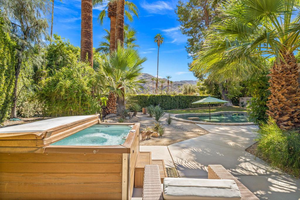 Indian Canyons - Residential