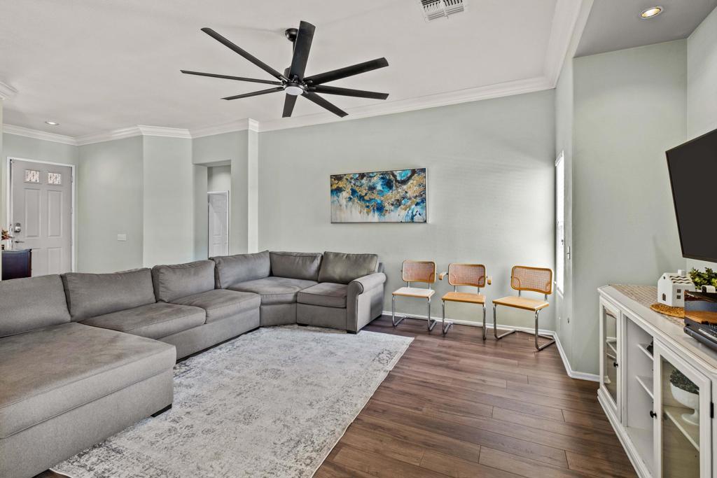 La Pasada - Residential