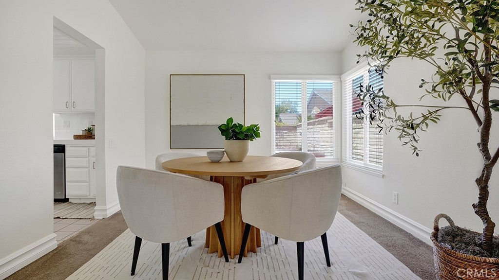 22995 Ashwood