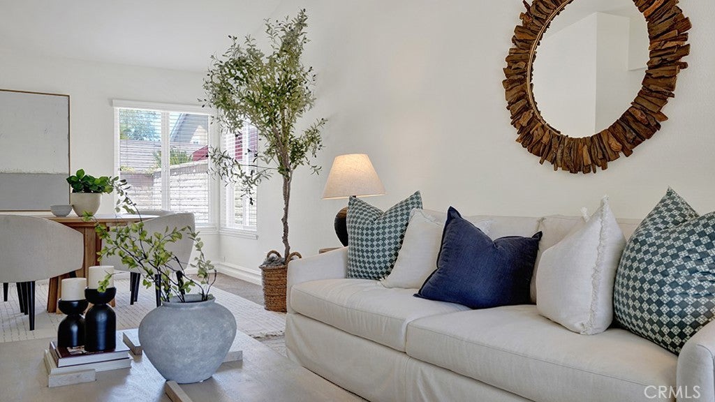 22995 Ashwood