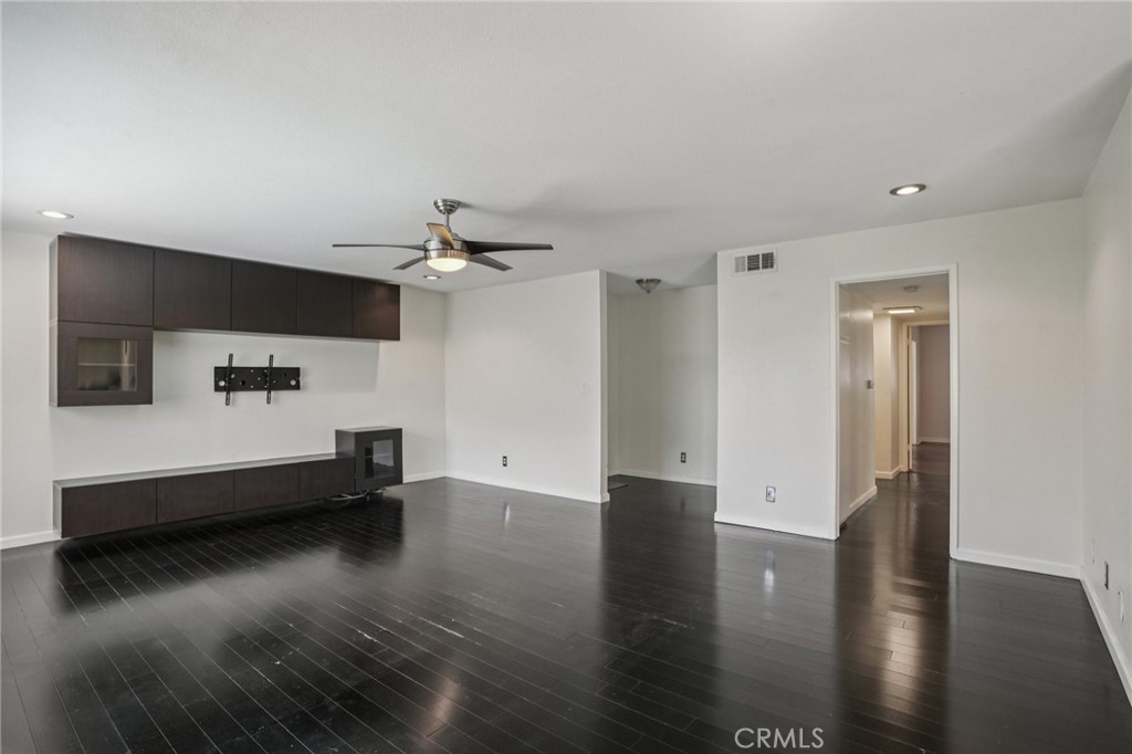 3939 N Virginia Road 216