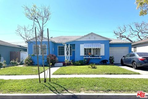 Photo of 2735 Barry Avenue, Los Angeles, CA 90064 (MLS # 26667429)